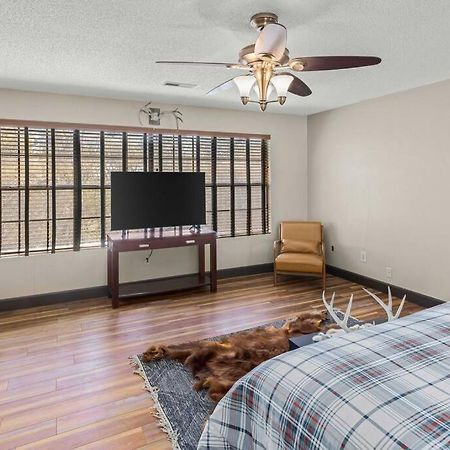 Stonegate Lodge Bear'S Den Kitchen, Pool, Firepit, Wifi ,Smart Tvs Eureka Springs Exteriör bild