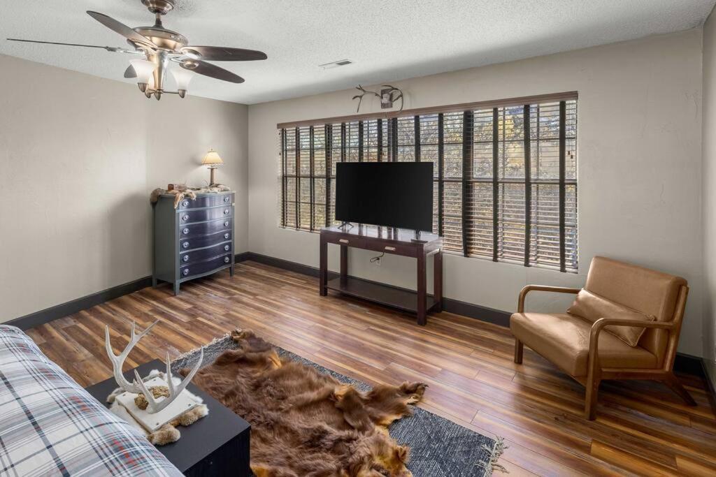 Stonegate Lodge Bear'S Den Kitchen, Pool, Firepit, Wifi ,Smart Tvs Eureka Springs Exteriör bild