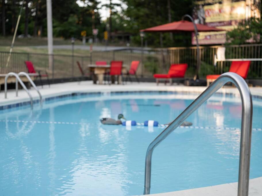 Stonegate Lodge Bear'S Den Kitchen, Pool, Firepit, Wifi ,Smart Tvs Eureka Springs Exteriör bild