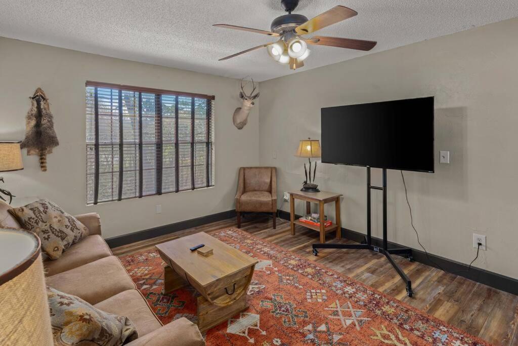 Stonegate Lodge Bear'S Den Kitchen, Pool, Firepit, Wifi ,Smart Tvs Eureka Springs Exteriör bild